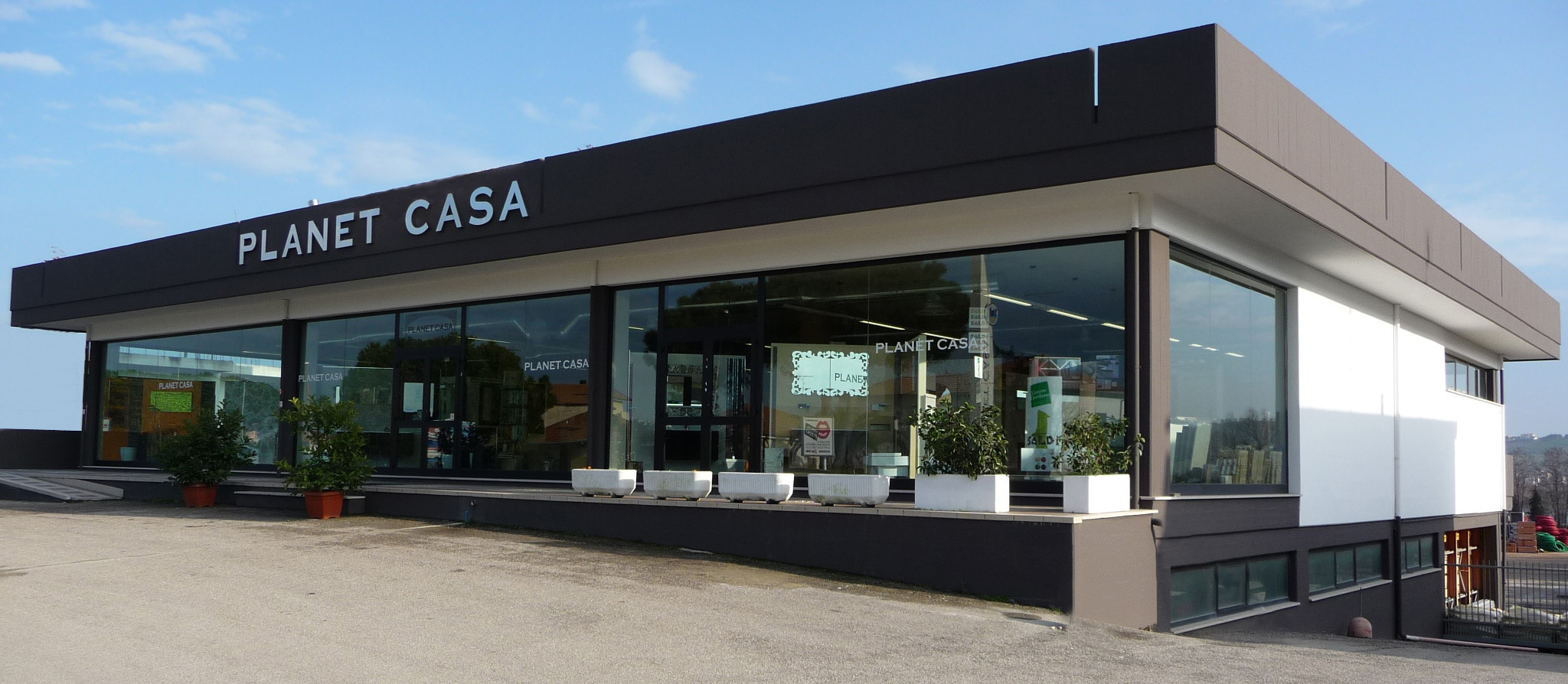 PLANET CASA SRL