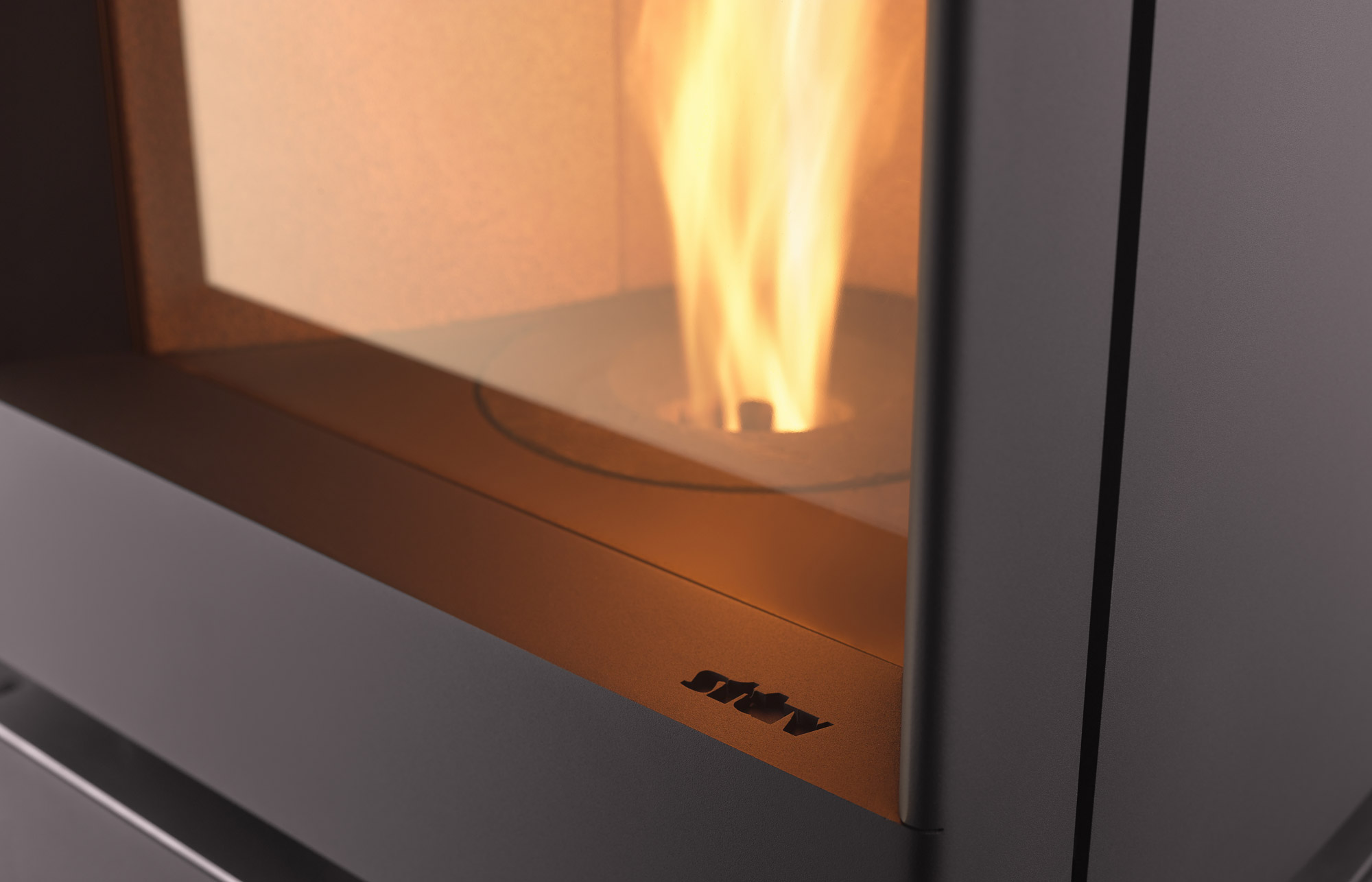 Patented technology for a sculpted flame
