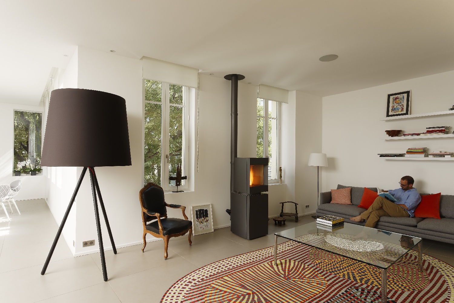 Photography: Daniel Moulinet / Architect : Agence Roulle-Oliveira / Pellet stove installed by Ambiance Chaleur Nîmes