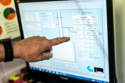 Nouvelle norme EN 16510 : ce que cela change pour votre poêle à bois ou à pellets Stûv